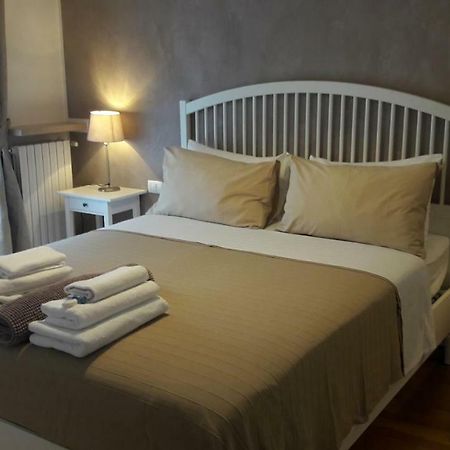 Residenza Leon Bed and Breakfast Castelnuovo del Garda Exteriör bild