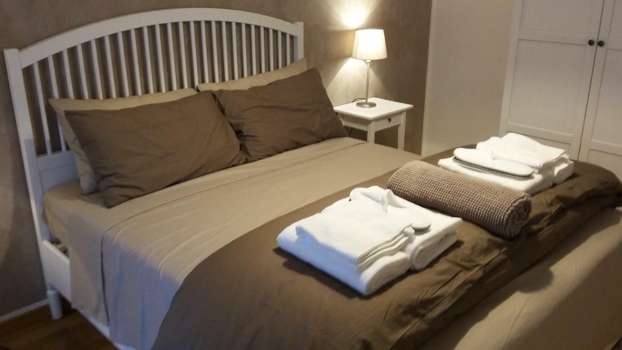 Residenza Leon Bed and Breakfast Castelnuovo del Garda Exteriör bild